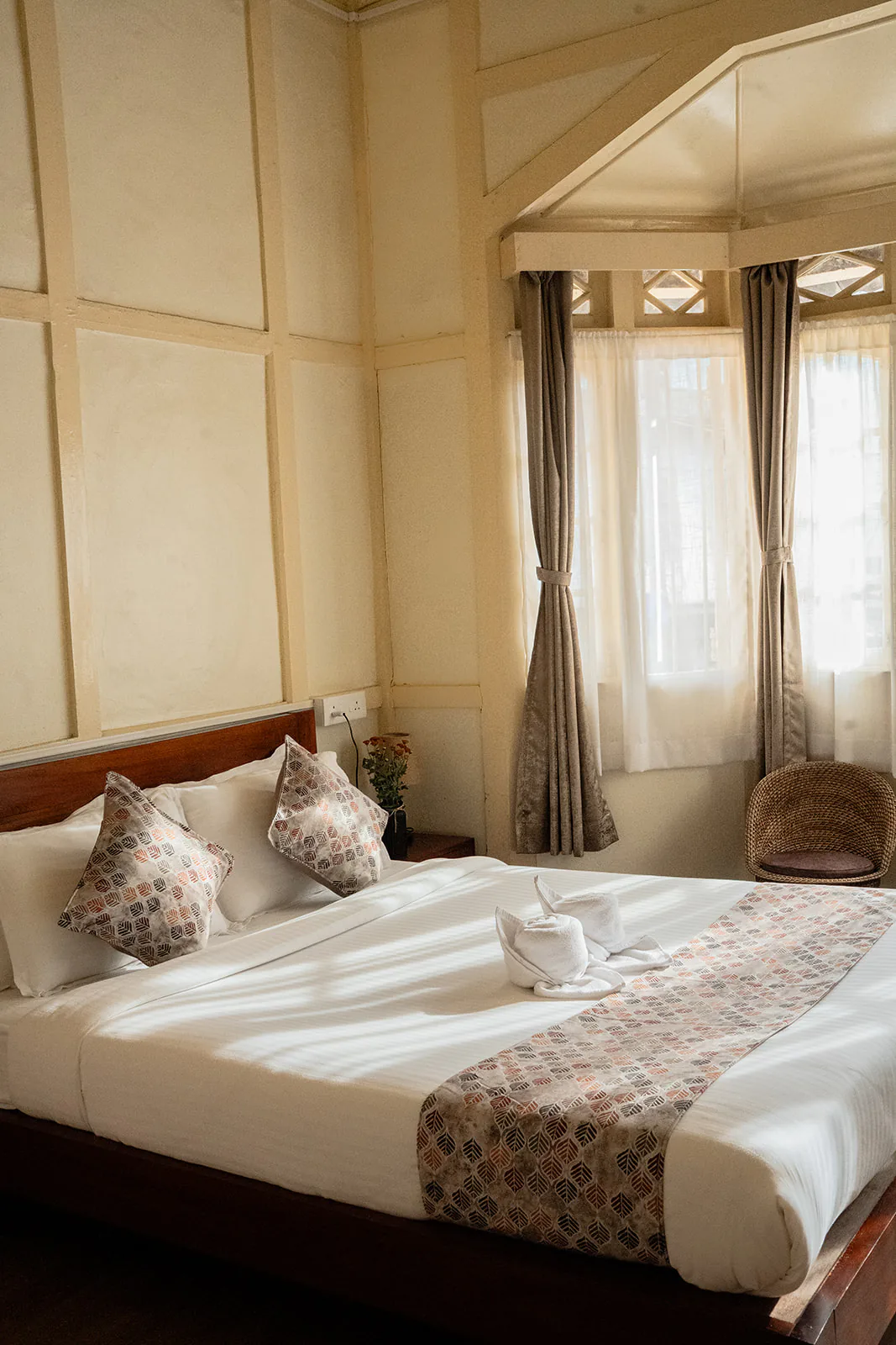 A close view of Vanilla Twilight’s dressed timber bed.